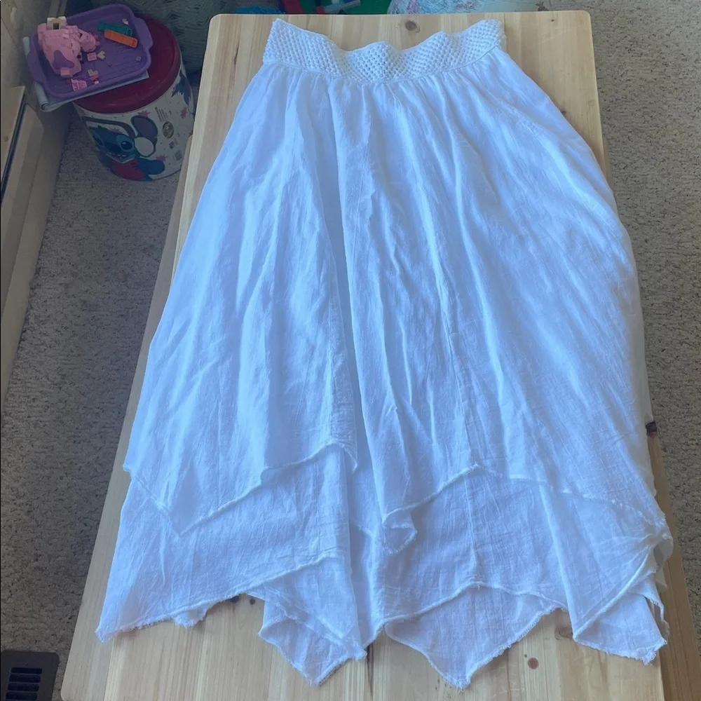 Blanc Du Nil Elegant White Layered Midi Skirt